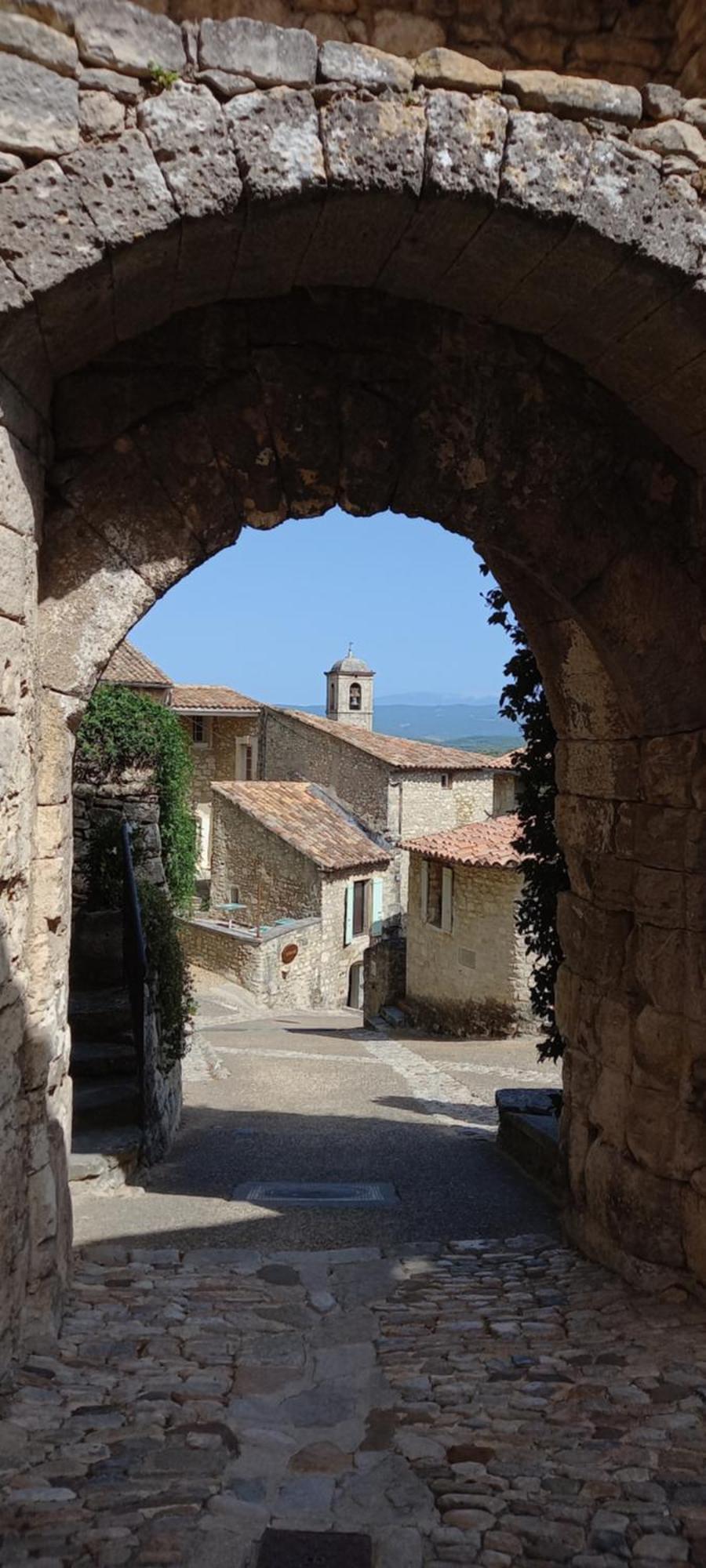 Gite La Mosaique Dauphin Buitenkant foto